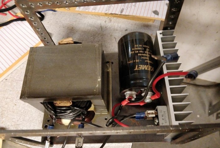 Powerful power supply from a microwave transformer