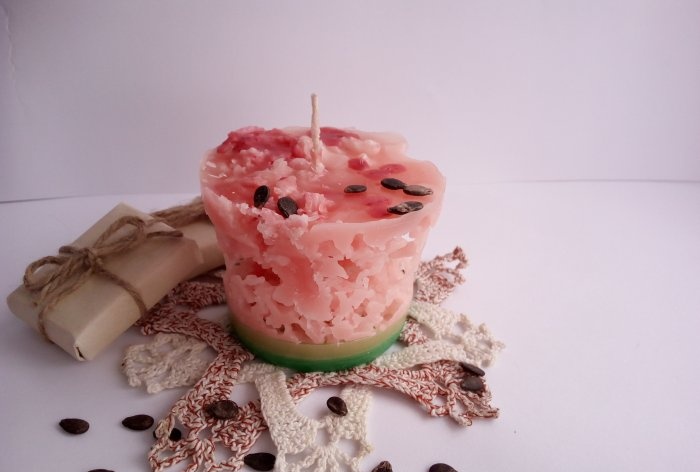 Openwork watermelon candle