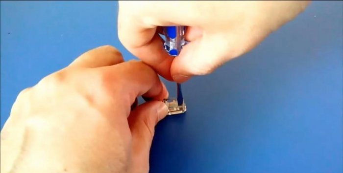 How to crimp an RJ45 connector with a simple screwdriver