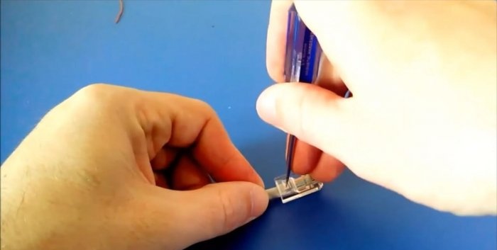 How to crimp an RJ45 connector with a simple screwdriver