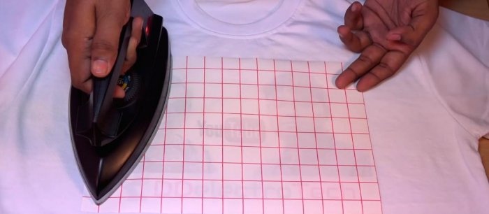 How to easily transfer a design onto a T-shirt