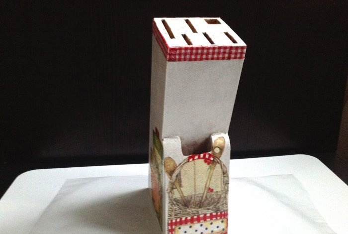 Decoupage knife holder