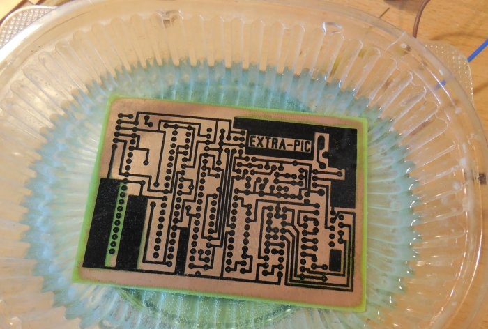 Etching printed circuit boards in ammonium persulfate solution