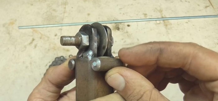 Simple pipe cutter