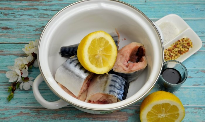 Mackerel pieces on the grill