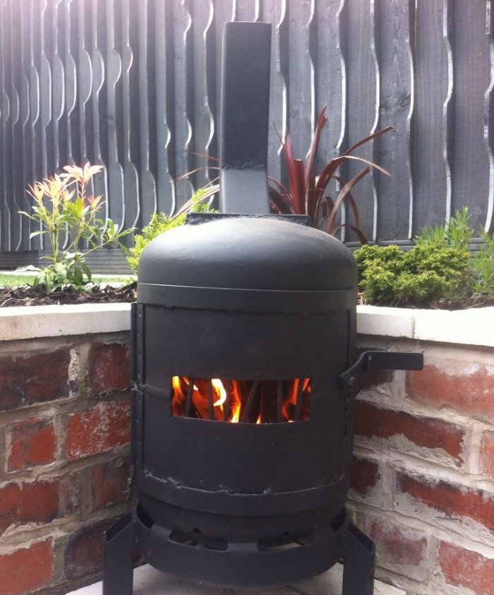 Mini stove made from a gas cylinder