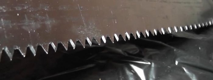 How to easily sharpen a saw