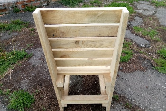 DIY wooden garden chair