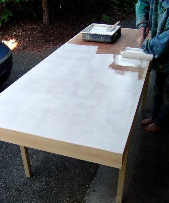 How to make a table from an old door