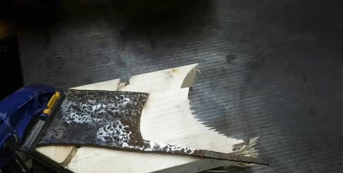 Restoring a completely rusty kitchen cleaver