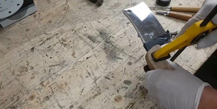 Restoring a completely rusty kitchen cleaver