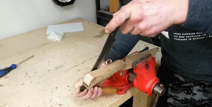 Restoring a completely rusty kitchen cleaver