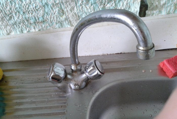 Kitchen faucet repair