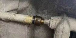 How to cut threads on a pipe