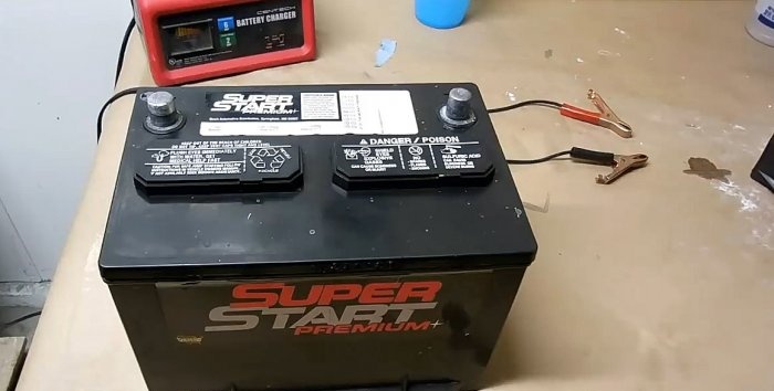 How to restore a car battery with baking soda