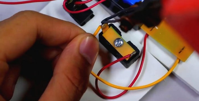 How to make a 220 V Power Bank