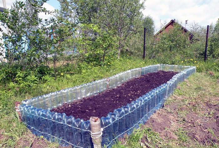 Unusual use of plastic bottles in the countryside