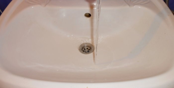 How to clear a clogged sink at home