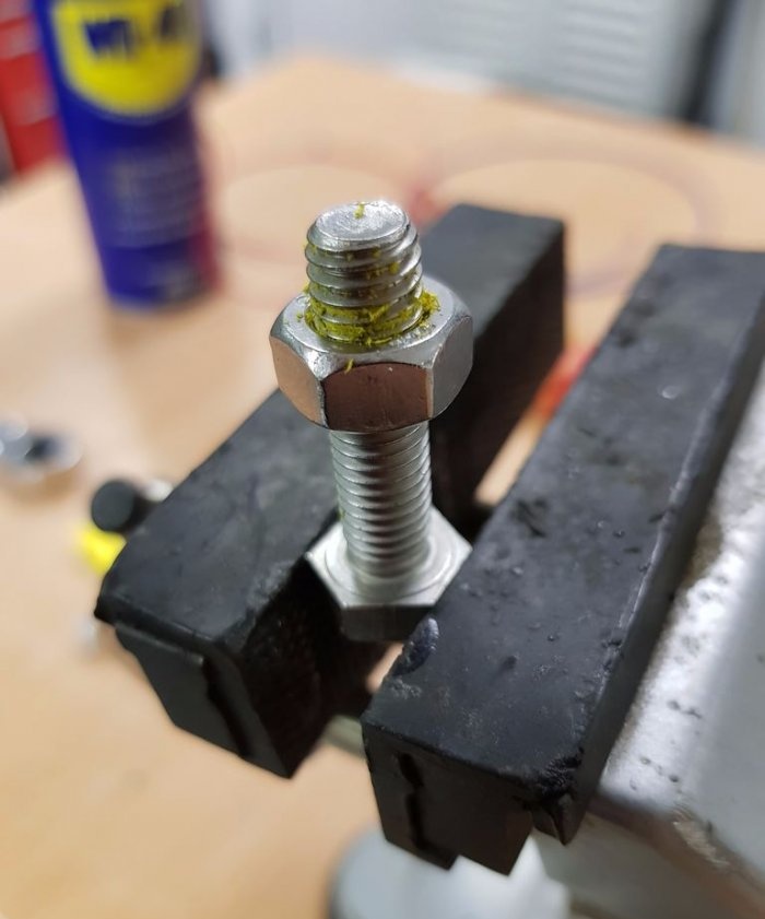 How to quickly make a self-locking nut