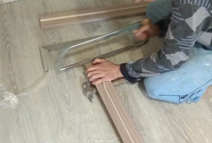 Do-it-yourself interior door installation