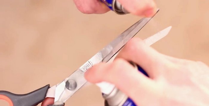 15 useful life hacks with WD40