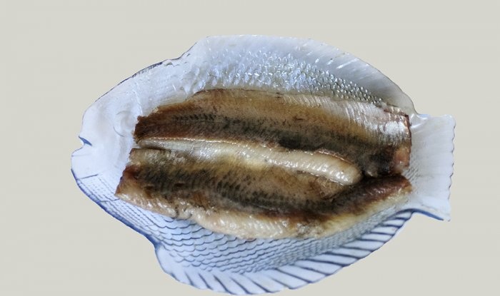 How to peel herring quickly and without bones