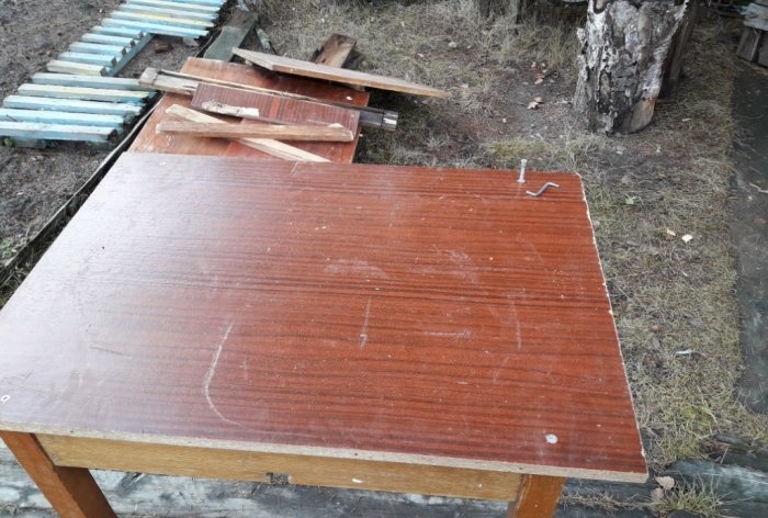 Restoration of an old destroyed table