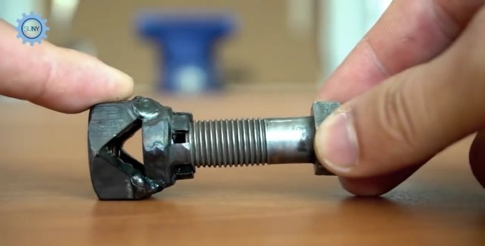 Drill sharpening device