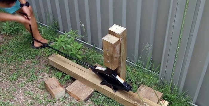 How to easily pull a pole out of the ground