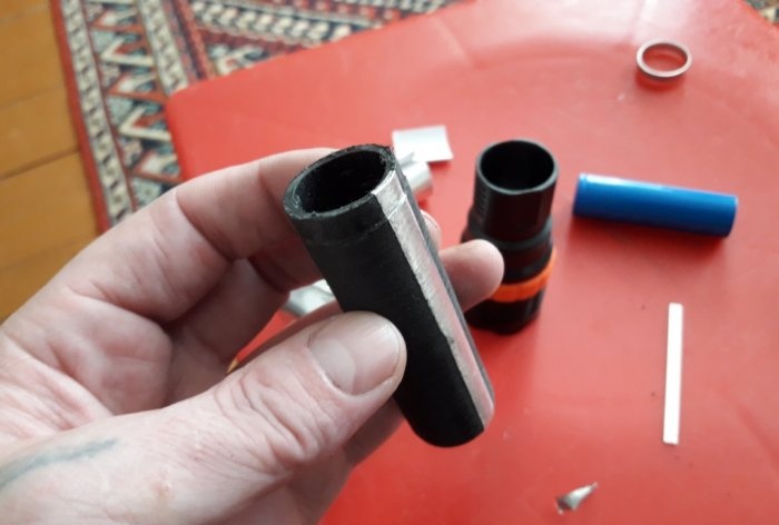 Modification of a flashlight from AAA batteries to 18650 battery