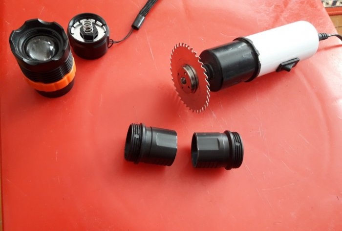 Modification of a flashlight from AAA batteries to 18650 battery