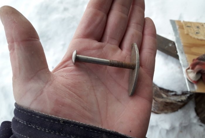 DIY wooden snow shovel