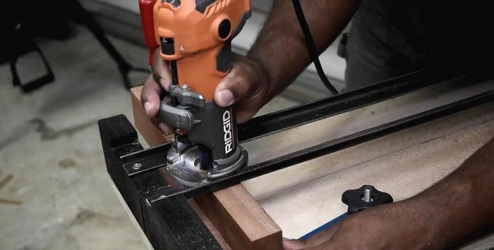 Inexpensive guide for a hand-held circular saw with your own hands