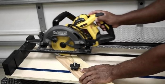 Inexpensive guide for a hand-held circular saw with your own hands