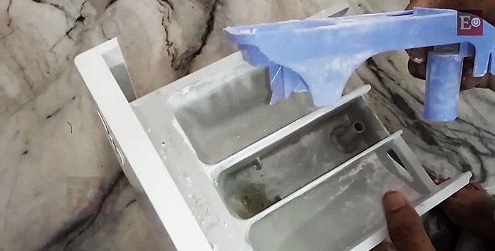 How to clean a washing machine from scale and dirt using soda and vinegar