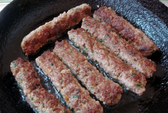 Homemade sausages without casing