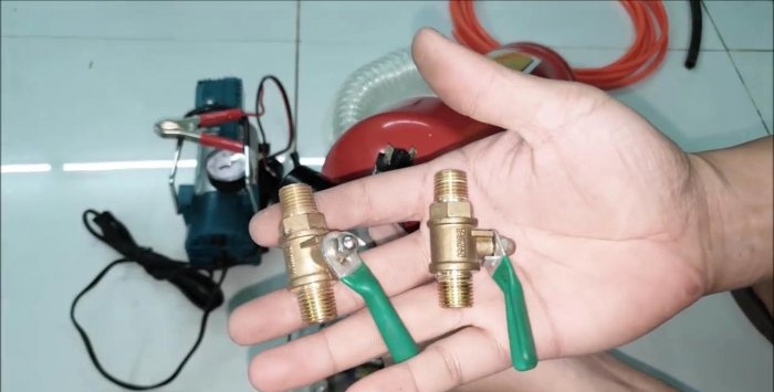 Come realizzare un ricevitore per un compressore da 12 V da un estintore