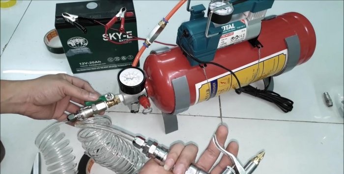 Come realizzare un ricevitore per un compressore da 12 V da un estintore