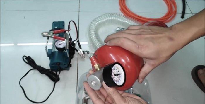 Come realizzare un ricevitore per un compressore da 12 V da un estintore