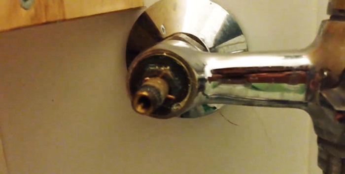 A dripping faucet, how to fix a water leak