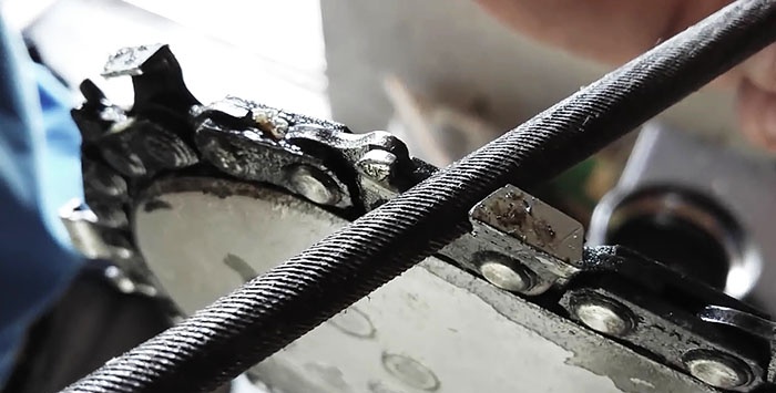 Sharpening a chainsaw chain using a drill