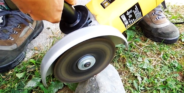 Quickly sharpening a chainsaw chain with a grinder