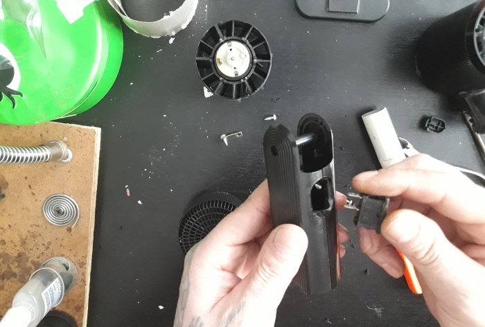 Mini vacuum cleaner from an old hair dryer