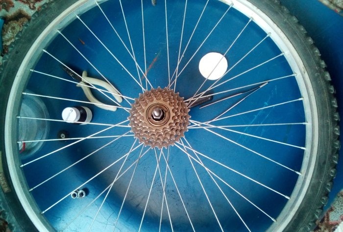 Disassembly, maintenance and assembly of the rear hub and ratchet of the bicycle wheel