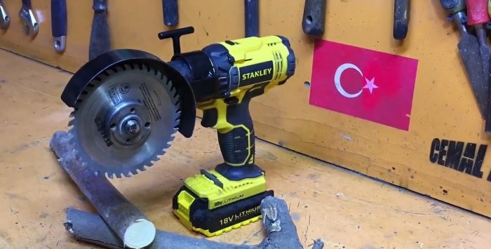 Do-it-yourself grinding cutting attachment for a screwdriver