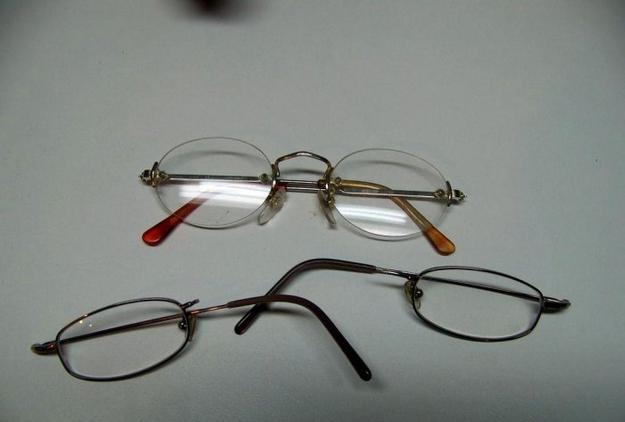 Quick eyeglass frame repair