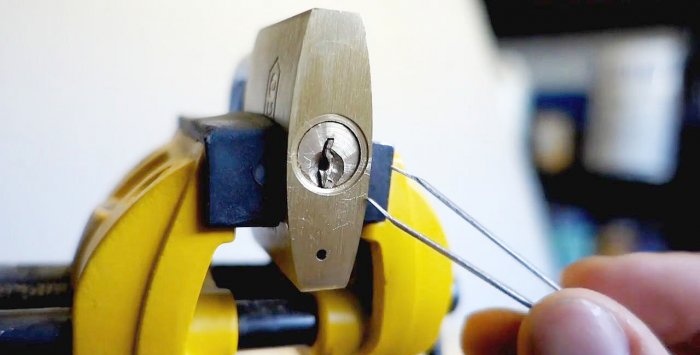 How to remove a broken key from a lock