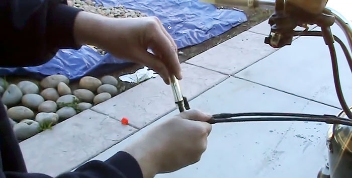 A way to lubricate the cable without removing it