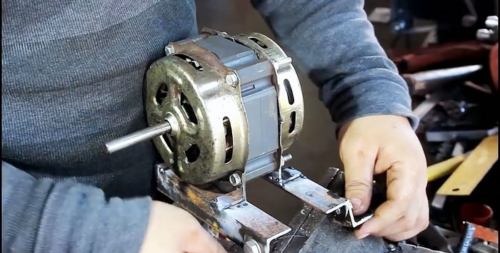 Working design of a homemade lathe