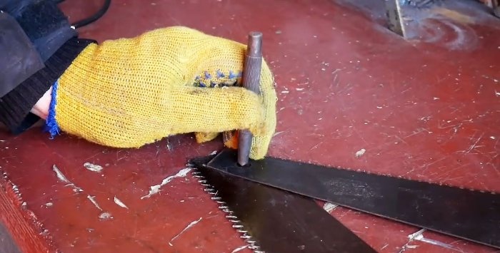 Metal cutter made from old wood hacksaws